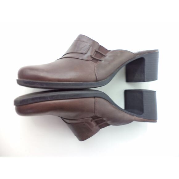 CLARKS DARK BROWN SMOOTH LEATHER HIGH HEEL MULE CLOG SHOE SZ 8.5M - Picture 6 of 7